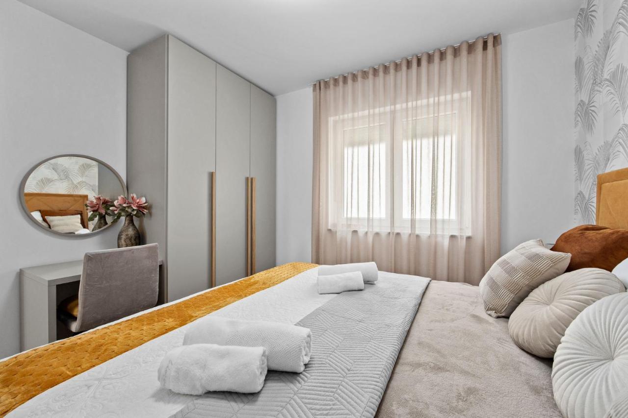 Apartment Leone Medulin Exterior photo